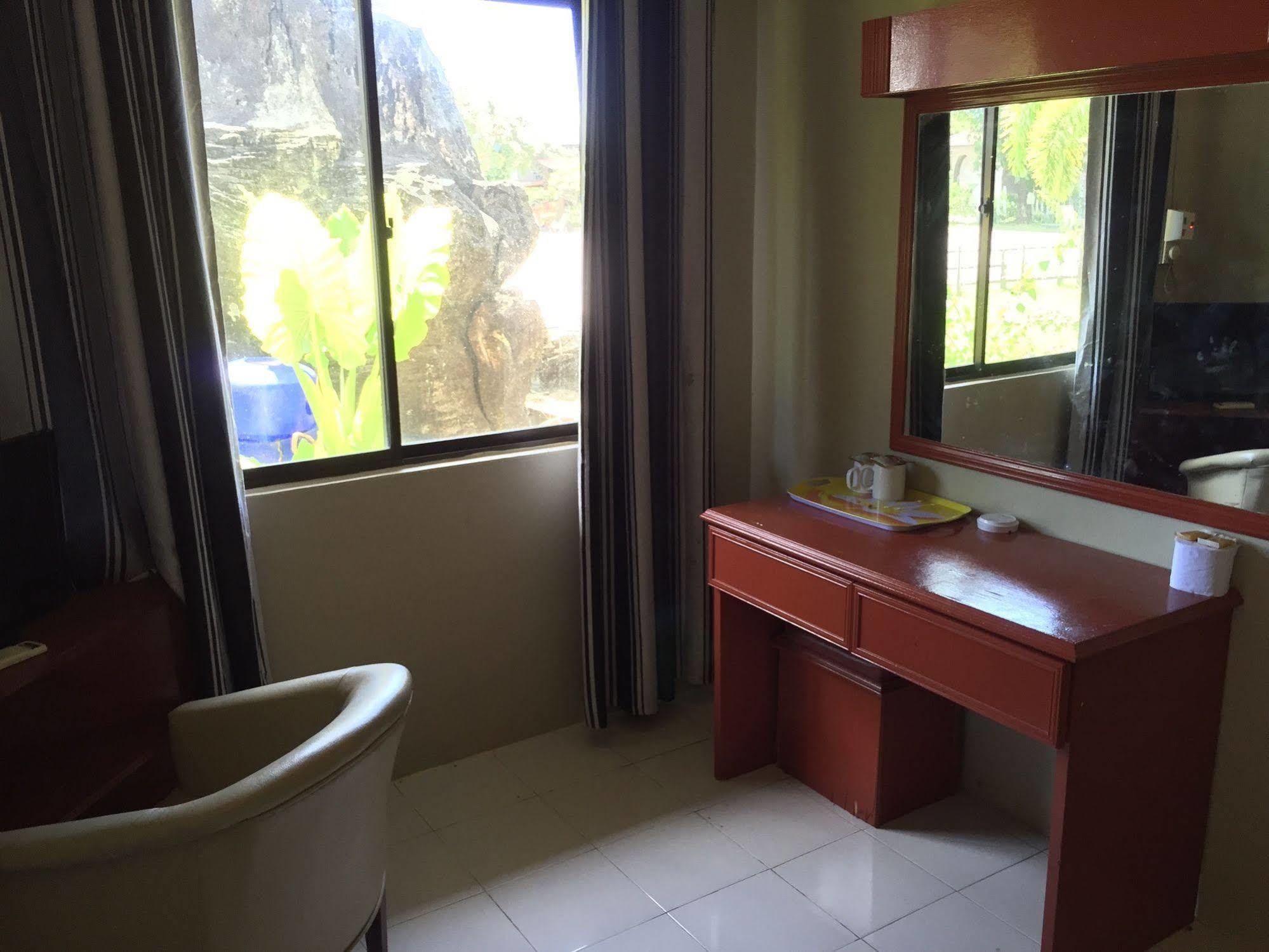 Sandy Beach Resort By Casa Loma Pantai Cenang  Esterno foto